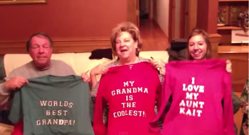 Comment utiliser Noël pour annoncer sa grossesse ?