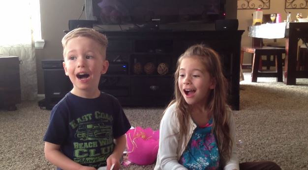 Annoncer sa grossesse aux aînés, un grand bonheur !