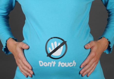 Ne touches pas à mon ventre !