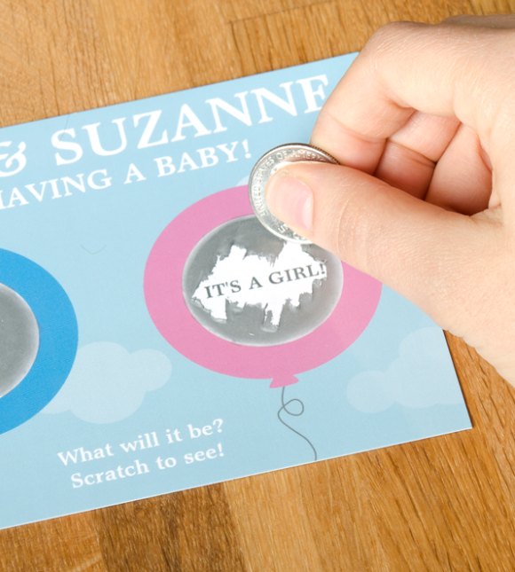 DIY : un jeu à gratter pour dévoiler le sexe de bébé