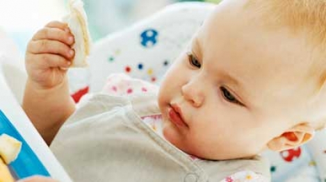 A deux ans, on ne mange pas « tout » comme les grands !