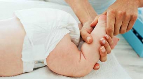 Le b-a.ba du massage de bébé