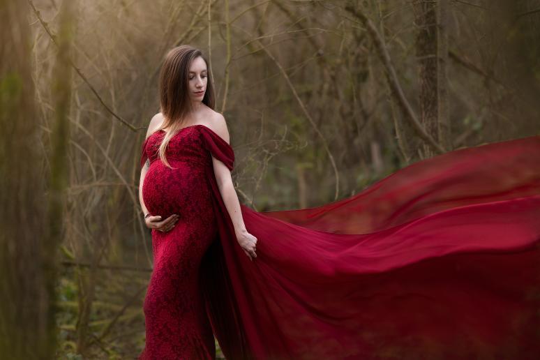 Accoucher en plein confinement, Maude témoigne : “Je n’étais pas très rassurée parce que je sais que le risque zéro n’existe pas”