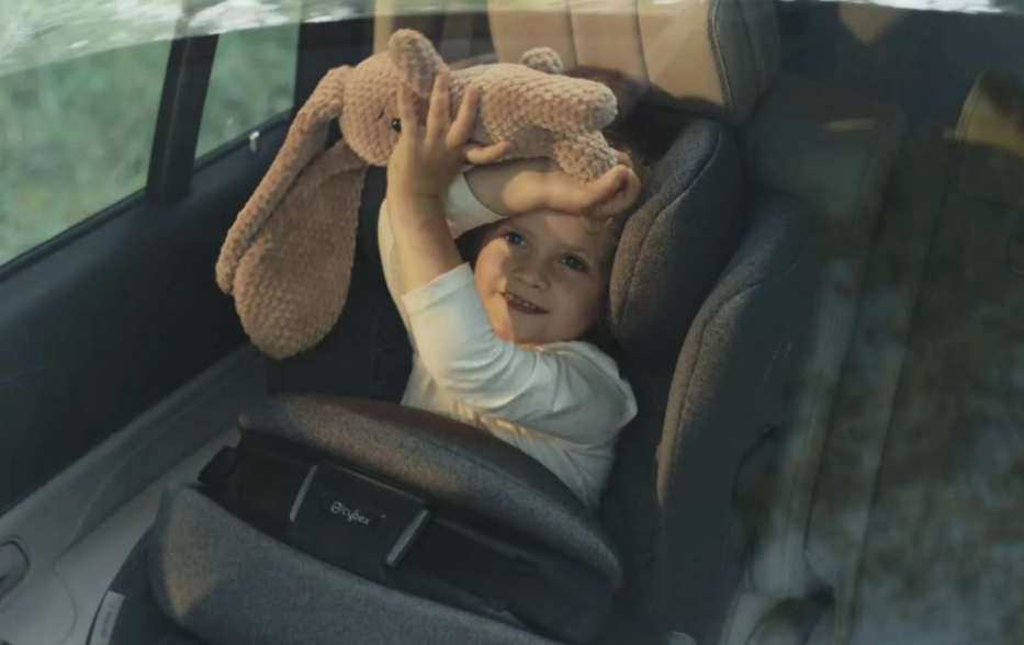Le nouveau siège-auto Anoris de Cybex, un airbag pour révolutionner la sécurité de bébé en voiture ? Notre avis