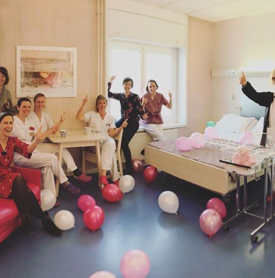 Un lit double pour papa et maman à la maternité de Grenoble !