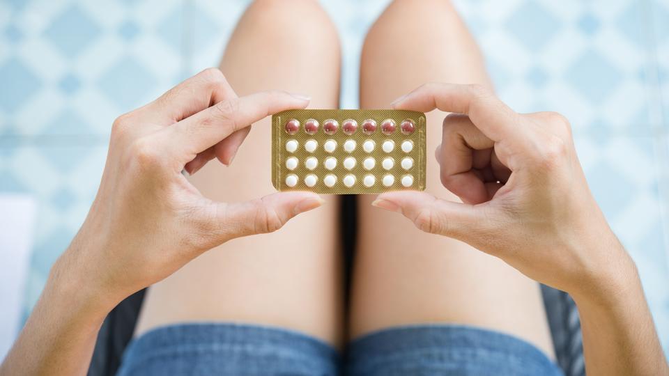 Comprendre les différents types de pilules contraceptives hormonales et leurs effets sur la fertilité